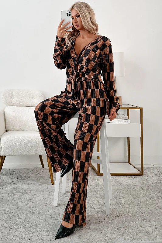 Personality On Point Checker Plisse Two-Piece Set (Taupe/Black)